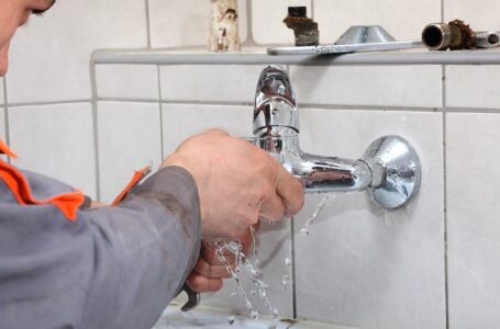Professional Plumbing Tips: 4 Simple Steps to Check for Leaking Taps